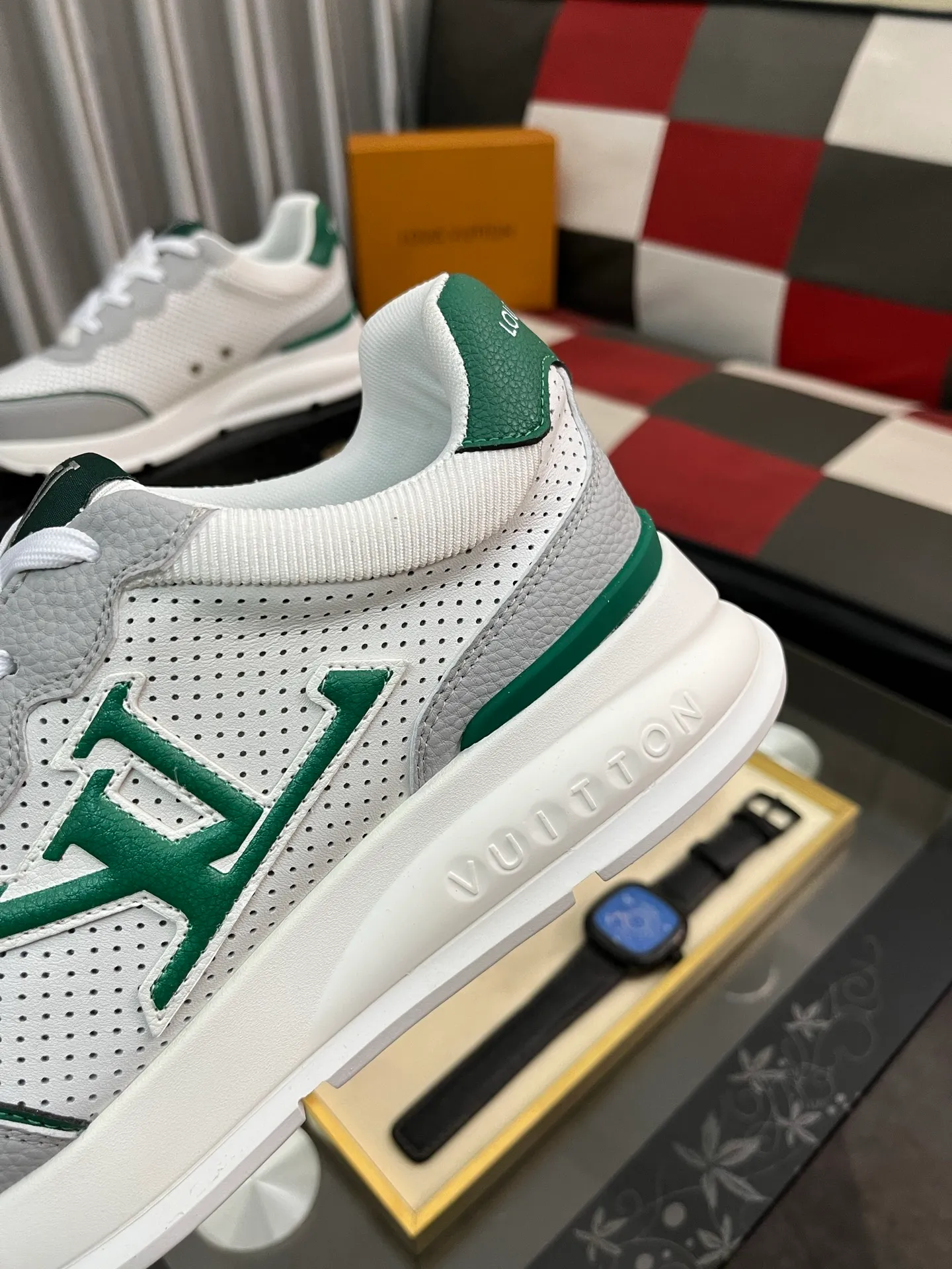 Men's shoes 💰458⌚️⌚️[Louis Vuitton LV] Dad shoes are popular casual sports shoes with outsole, breathable and comfortable, easy to walk, trendy men's versatile fly woven epoxy with ➕leather lining➕Gucci's popular original outsole, sports and running style, super comfortable. Code number 38-44